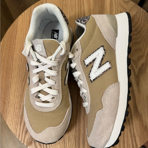 New Balance 515 Tan and White Sneakers - Picture 4 of 11